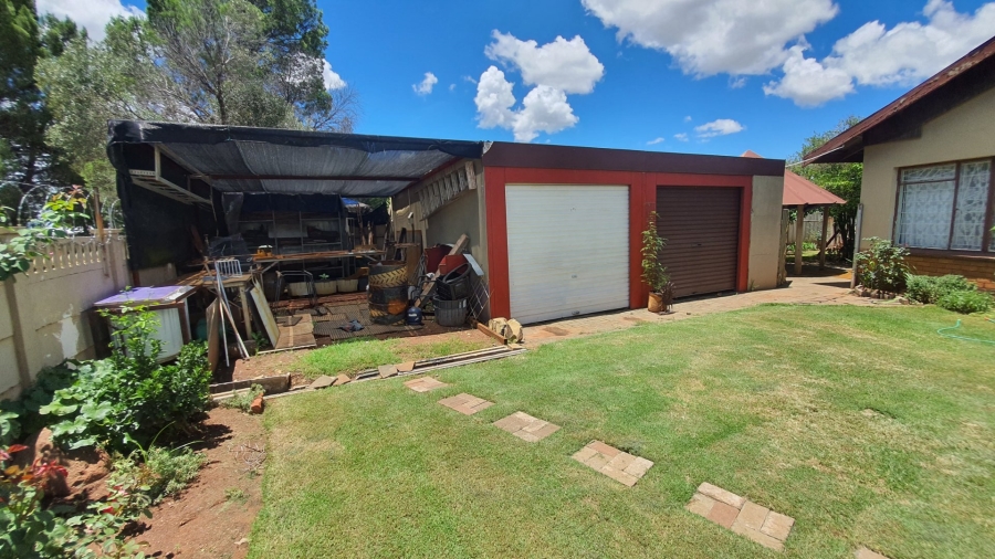 4 Bedroom Property for Sale in Fleurdal Free State